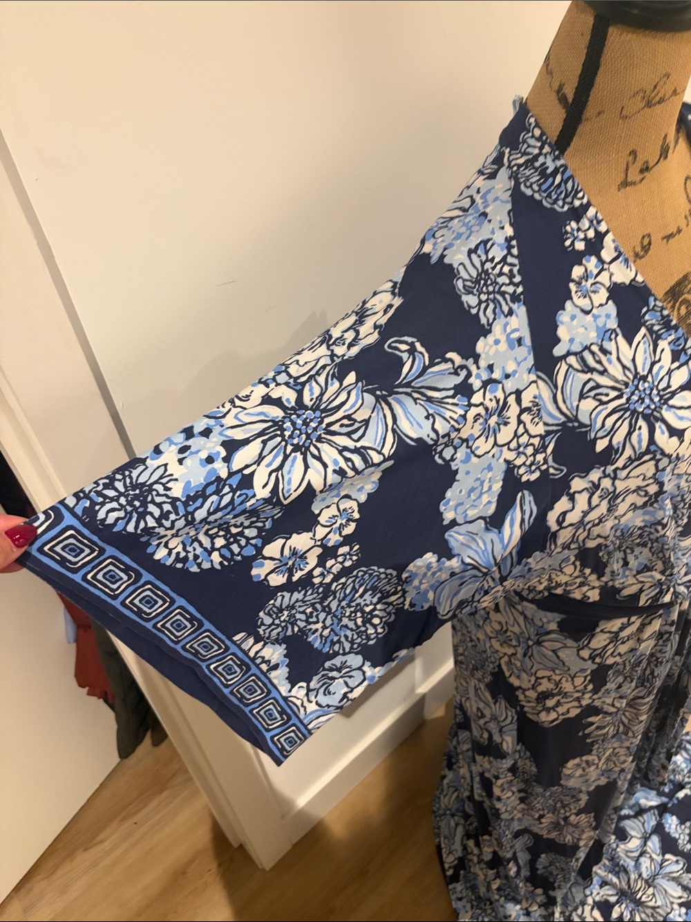 Lilly Pulitzer Wisteria elbow sleeve Maxi Dress in Low Tide Navy Bouquet all Day - Picture 7 of 13